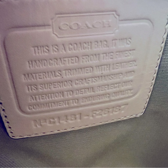 Coach Signature Peyton Carry All Tote bag - Picture 5 of 16